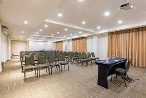 Slaviero Slim Av. das Torres