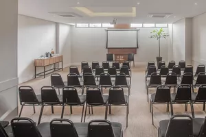 Hotel Intercity Curitiba - Centro Cívico