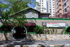 Via Castelli Cucina Italiana