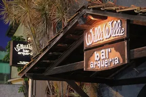 Willi Willie Bar e Arquería